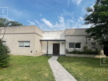 Casa en alquiler anual, 3 dormitorios, Barrio Cerrado San Matías, Escobar