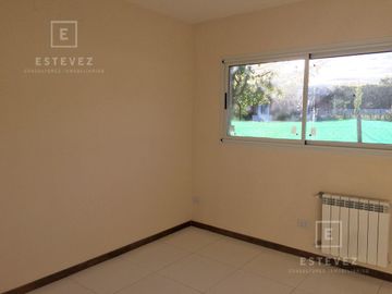 Casa en alquiler anual, 3 dormitorios, Barrio Cerrado San Matías, Escobar