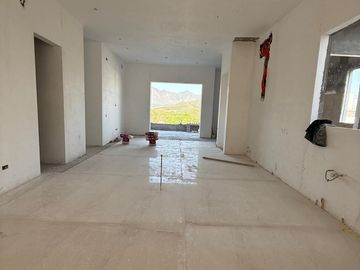 Casa en Venta en Sierra Alta en Décimo Sector,  La Cima.