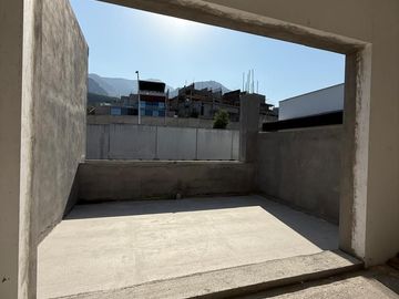 Casa en Venta en Sierra Alta en Décimo Sector,  La Cima.