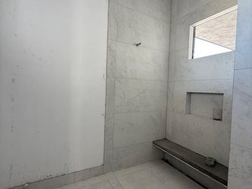 Casa en Venta en Sierra Alta en Décimo Sector,  La Cima.