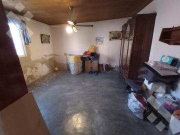 Venta de Terreno, con propiedad a restaurar o demoler, Itte. Carro 1600, Nqn Capital