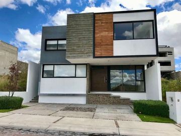 CASA EN CAÑADAS DEL LAGO, CORREGIDORA, QUERETARO