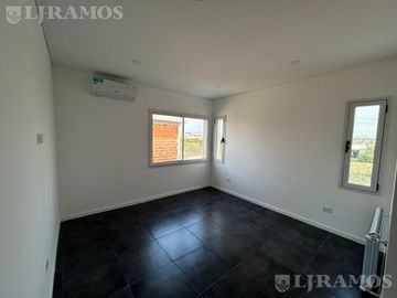 Casa en venta Barrio Riberas Puertos Escobar
