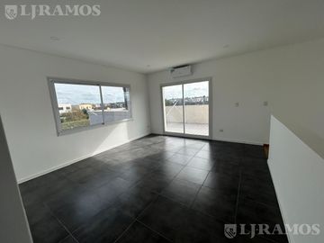 Casa en venta Barrio Riberas Puertos Escobar