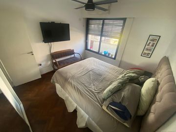 Departamento de tres dormitorios con doble balcón. 130 m2.  Rosario, centro