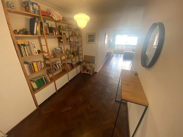 Departamento de tres dormitorios con doble balcón. 130 m2.  Rosario, centro