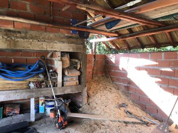 Casa de 5 ambientes en  Venta Tortuguitas con Pileta con cochera p/ 3 autos