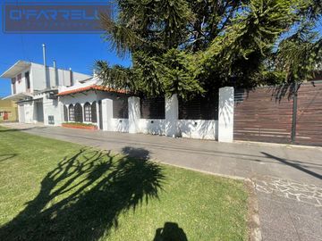 Casa / Chalet Av. 40 entre 27 y 29 - Miramar