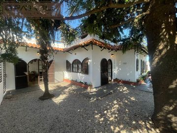 Casa / Chalet Av. 40 entre 27 y 29 - Miramar