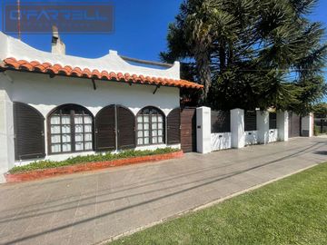 Casa / Chalet Av. 40 entre 27 y 29 - Miramar