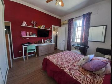 Casa en venta de 3 dormitorios con pileta y quincho
