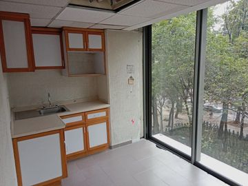 Se rentan oficinas en Reforma en piso 2 y 3