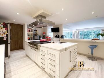 EXCLUSIVO GARDEN HOUSE CON ESPECTACULAR TERRAZA