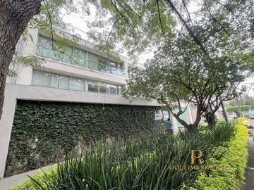 EXCLUSIVO GARDEN HOUSE CON ESPECTACULAR TERRAZA