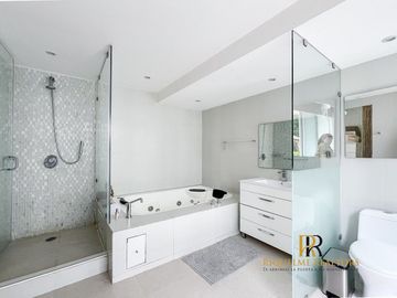 EXCLUSIVO GARDEN HOUSE CON ESPECTACULAR TERRAZA