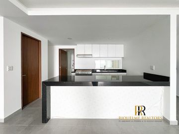 DEPARTAMENTO NUEVO JUNTO A LA CUSPIDE