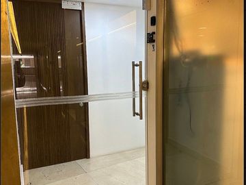 BOSQUES DE DURAZNOS OFICINAS AMUEBLADAS  EN RENTA (1108)