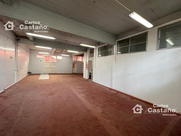 Edificio de múltiples usos con detalles de diseño exclusivo en excelente zona