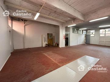 Edificio de múltiples usos con detalles de diseño exclusivo en excelente zona