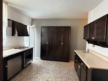 Casa en jardines de Querétaro puede ser oficina puerta cerrada