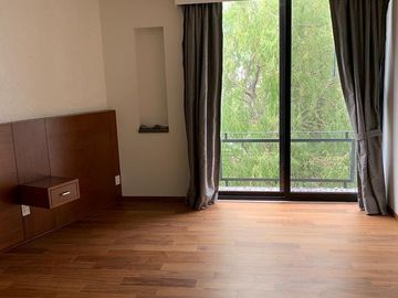 Vive Frente Al Hoyo 1: Casa de 901 m² con Conexión Al Campo de Golf