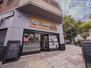 Local a la venta en esquina Nazca y Albarellos - Opción financiamiento.