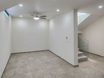 Excelente Casa en Renta Solares Fontée, Zona Tec de Monterrey