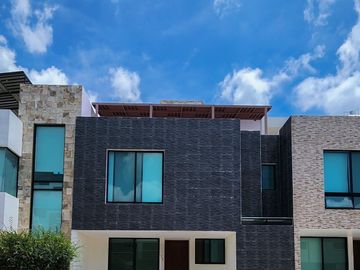 Excelente Casa en Renta Solares Fontée, Zona Tec de Monterrey