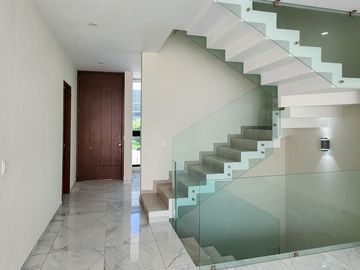 Excelente Casa en Renta Solares Fontée, Zona Tec de Monterrey