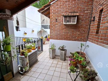Casa 6 Amb. en Lote Propio