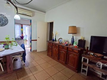 Casa 6 Amb. en Lote Propio