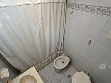 Casa 6 Amb. en Lote Propio