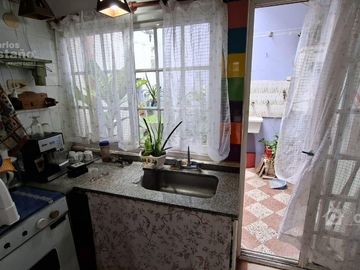 Casa 6 Amb. en Lote Propio