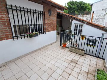 Casa 6 Amb. en Lote Propio