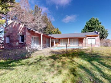 Casa en venta en Altos de Brandsen