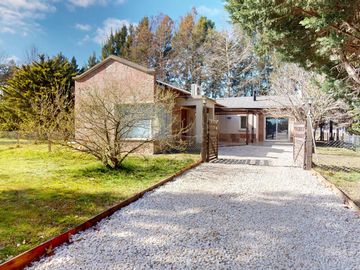 Casa en venta en Altos de Brandsen