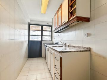 Departamento con cochera y baulera