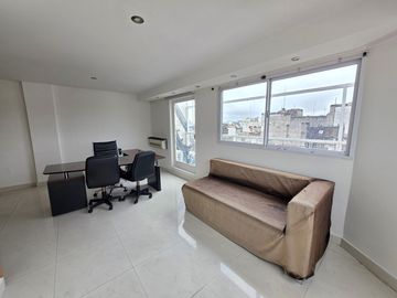Alquilamos Oficina en zona Tribunales con mas de 150 m2