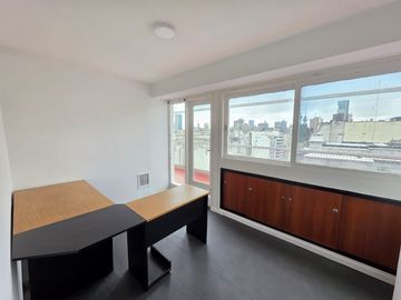 Alquilamos Oficina en zona Tribunales con mas de 150 m2