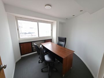 Alquilamos Oficina en zona Tribunales con mas de 150 m2
