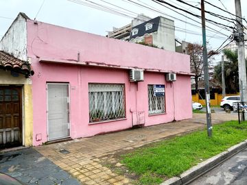 VENTA LOTE DOBLE FRENTE EN EL CENTRO DE MORON