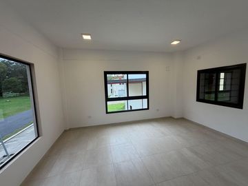 Alquiler Excelente Nave Industrial 1380m2 Parque Industrial Platanos
