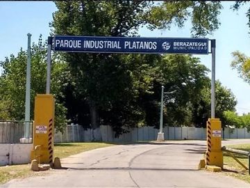 Alquiler Excelente Nave Industrial 1380m2 Parque Industrial Platanos
