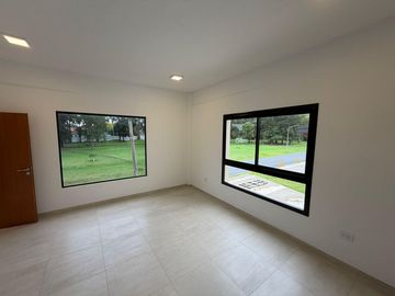 Alquiler Excelente Nave Industrial 1380m2 Parque Industrial Platanos