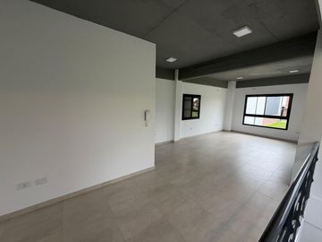 Alquiler Excelente Nave Industrial 1380m2 Parque Industrial Platanos