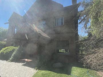 Casa en  Barrio privado