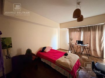 VENTA- departamento 5 dormitorios a metros de Patio Olmos-