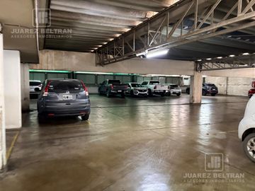 VENTA- departamento 5 dormitorios a metros de Patio Olmos-