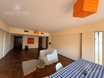 VENTA- departamento 5 dormitorios a metros de Patio Olmos-